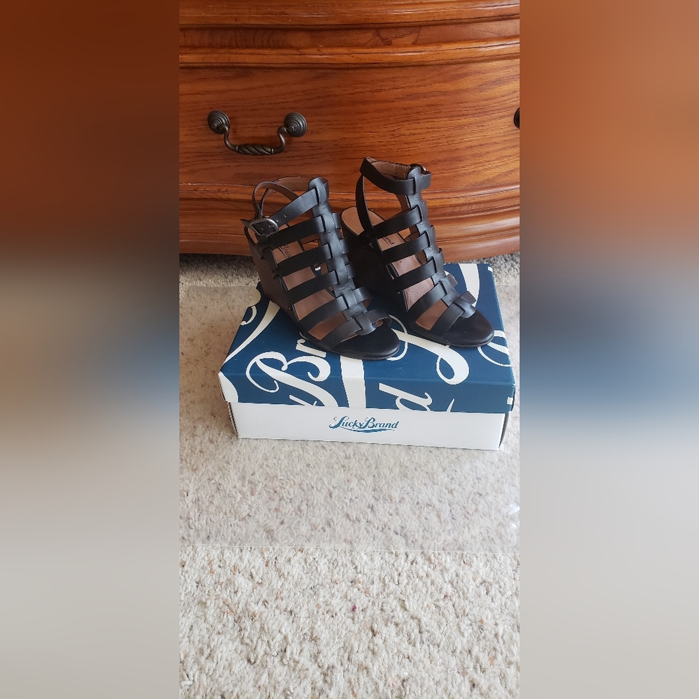 Lucky Brand Gladiator Wedges Size 7M